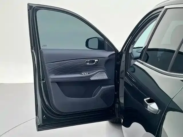 Geely Galaxy Starship 7 EM-i — Фото автомобиля 20