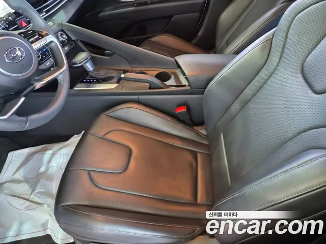 Hyundai Avante CN7 — Фото автомобиля 20