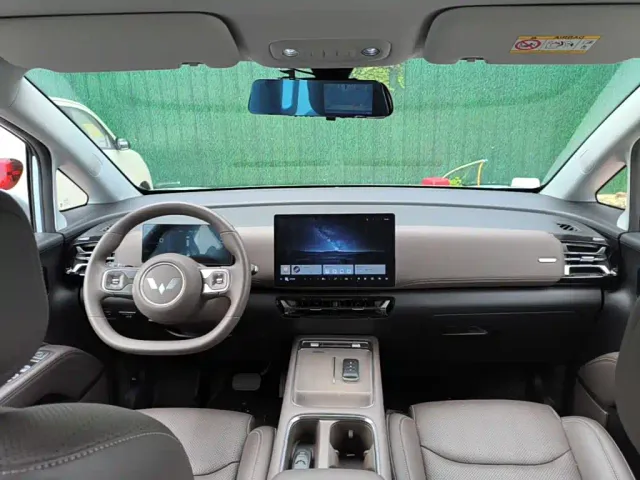 Wuling Starlight 730 — Фото автомобиля 13