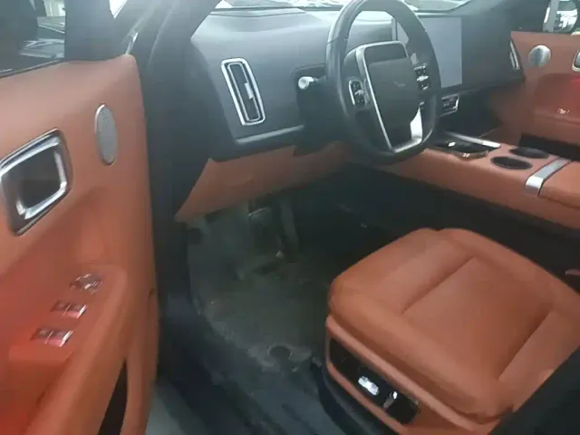 Li Auto L7 — Фото автомобиля 15