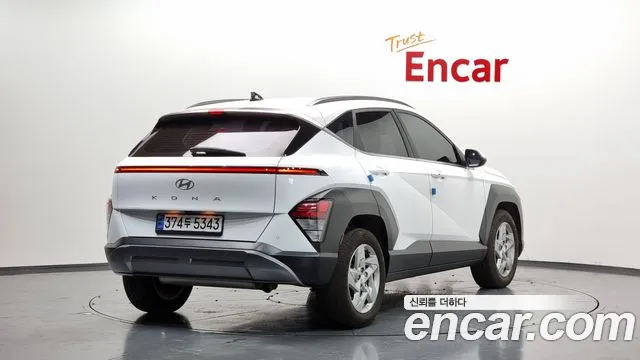 Hyundai Kona Kona (SX2) Бензин 1.6 турбо 2WD — Фото автомобиля 2
