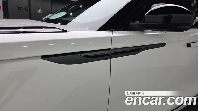 Land Rover Range Rover Velar Range Rover Velar 2.0 P250 Dynamic SE — Фото автомобиля 20