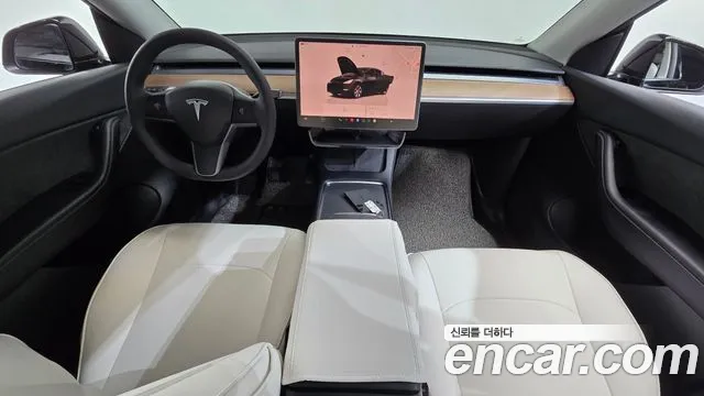 Tesla Model Y — Фото автомобиля 10