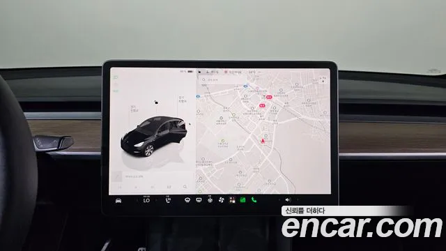 Tesla Model Y — Фото автомобиля 12