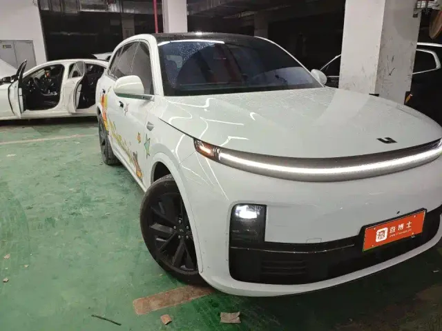 Li Auto L7 — Фото автомобиля 2