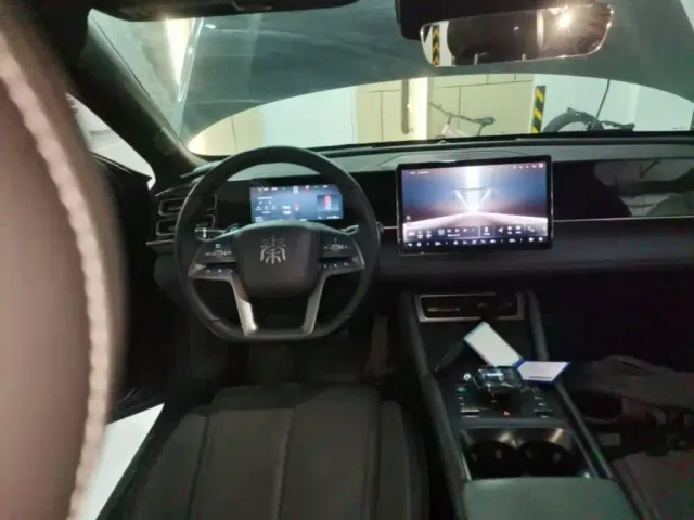 BYD Qin L — Фото автомобиля 10