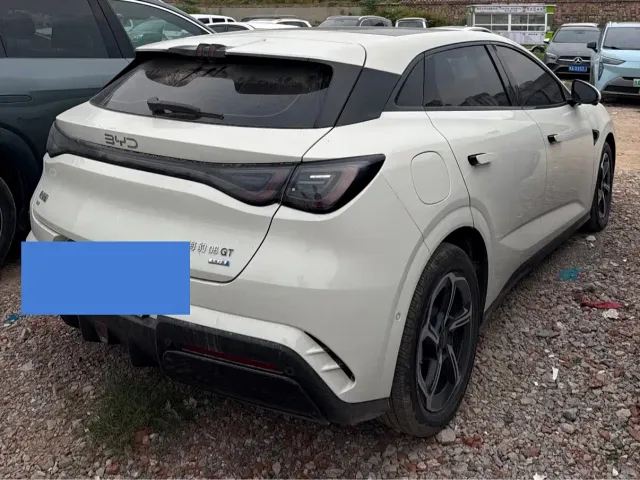 BYD Seal 06 GT — Фото автомобиля 9
