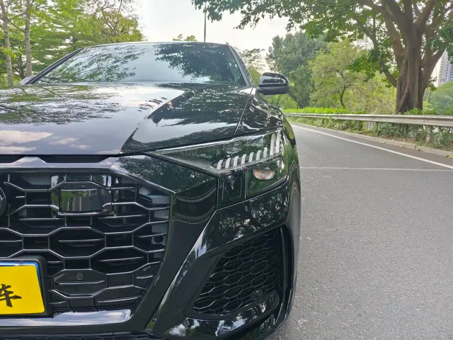 Audi RS Q8 — Фото автомобиля 23