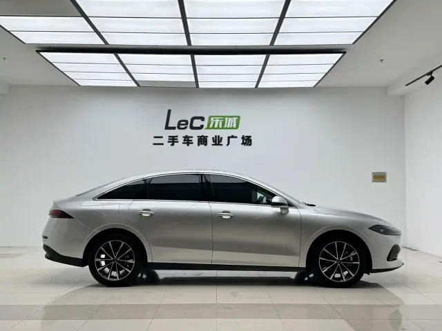 Roewe D7 — Фото автомобиля 14