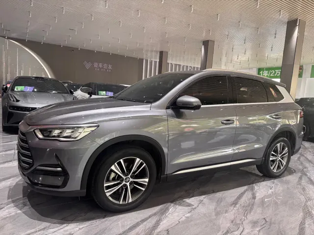 Фотография автомобиля — BYD Song Pro
