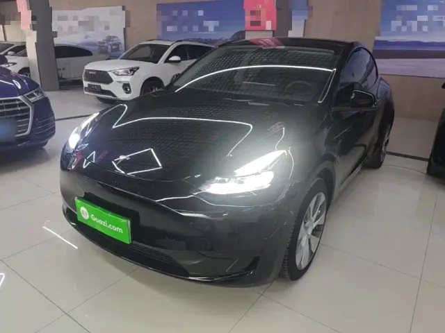 Фотография автомобиля — Tesla Model Y