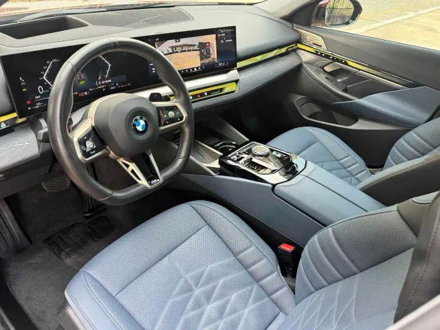 BMW 5 Series — Фото автомобиля 10