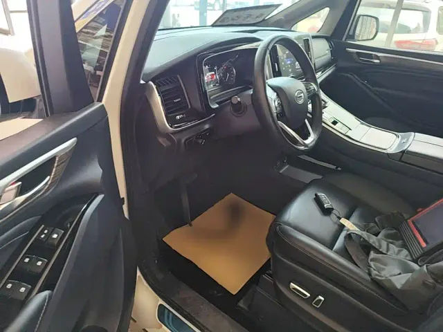 GAC Trumpchi M8 — Фото автомобиля 15