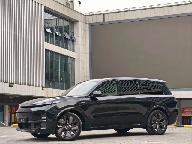 Li Auto L9 — Фото автомобиля 3