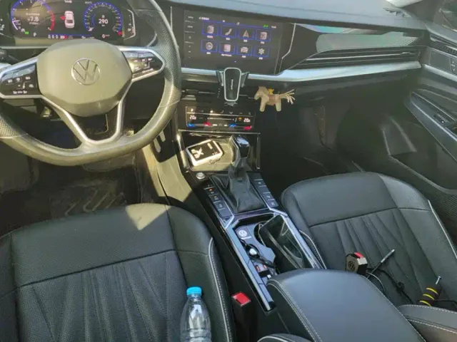 Volkswagen Passat — Фото автомобиля 13
