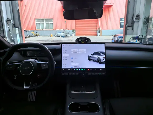 Xiaomi SU7 — Фото автомобиля 12