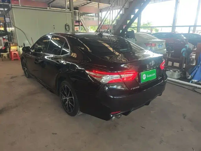 Toyota Camry — Фото автомобиля 4