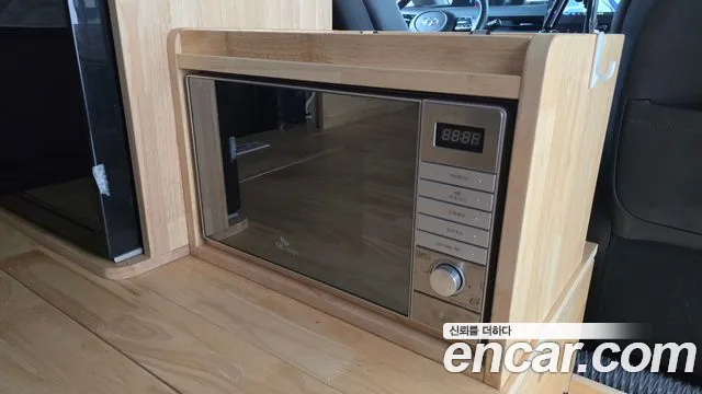 Hyundai Staria Staria 2WD автодом — Фото автомобиля 17