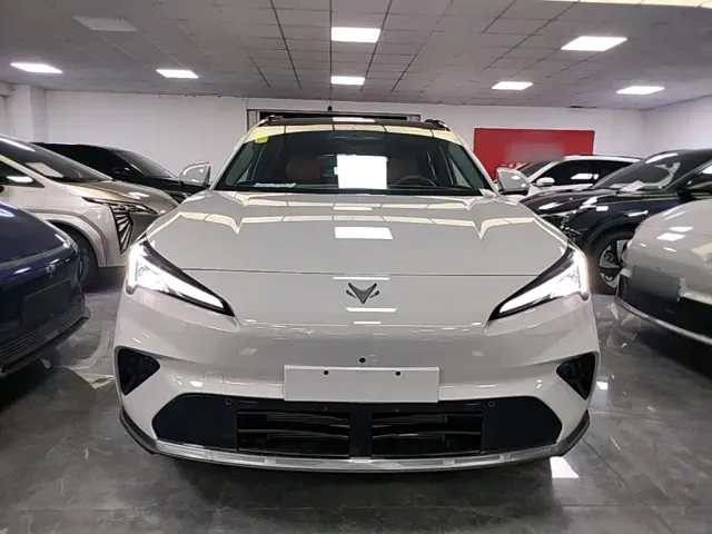 Arcfox Alpha T5 — Фото автомобиля 2