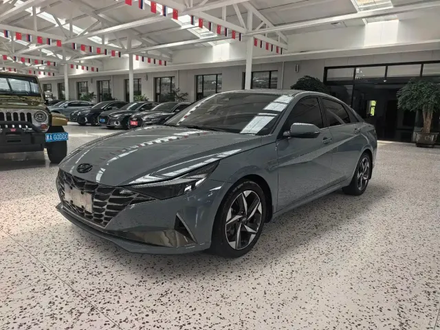 Фотография автомобиля — Hyundai Elantra