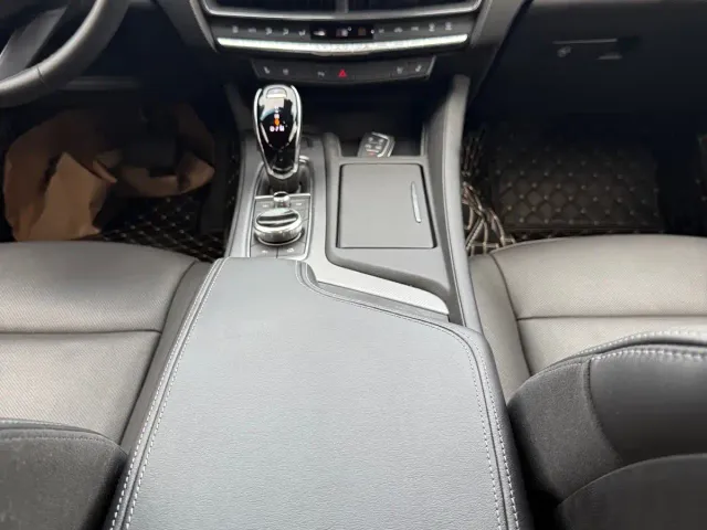 Cadillac CT5 — Фото автомобиля 11