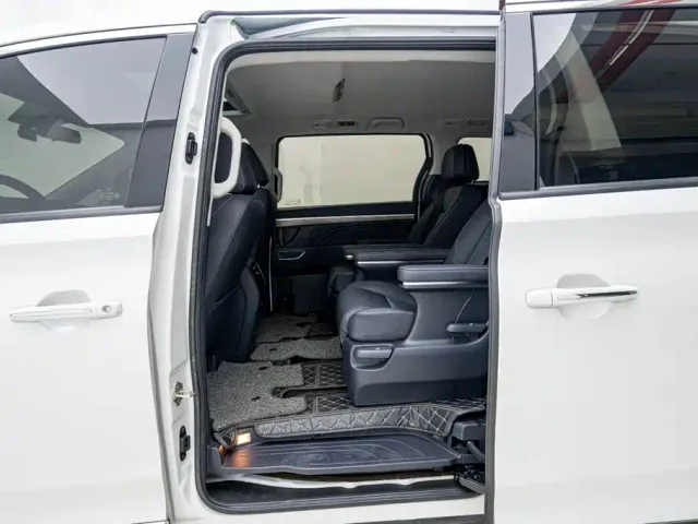 GAC Trumpchi M8 — Фото автомобиля 17