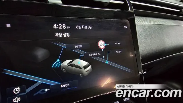 Hyundai Tucson Tucson (NX4) Дизель 2.0 4WD — Фото автомобиля 29