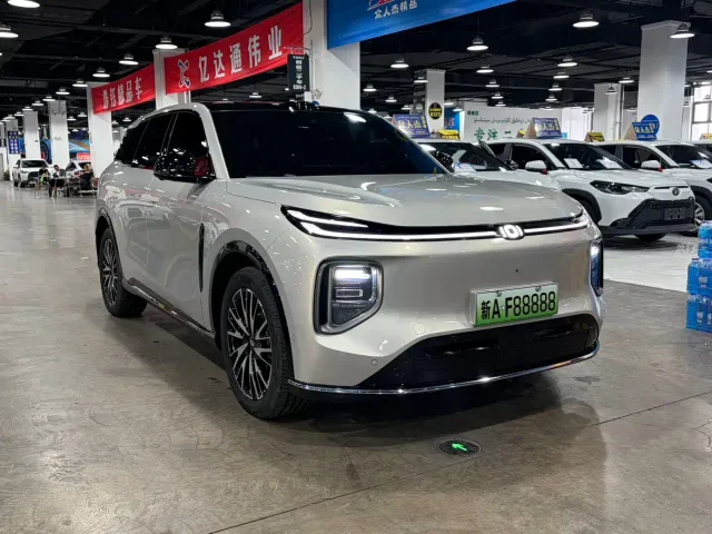 Changan Qiyuan Q07 — Фото автомобиля 3