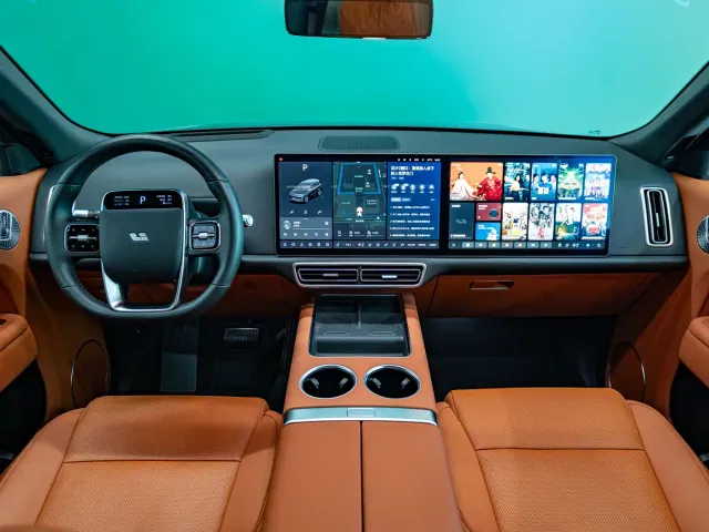 Li Auto L9 — Фото автомобиля 10