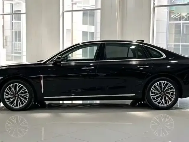 Hongqi H5 — Фото автомобиля 8
