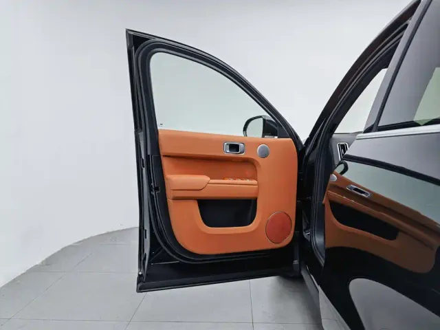 Li Auto L8 — Фото автомобиля 8