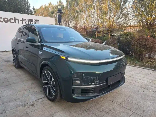 Li Auto L8 — Фото автомобиля 3