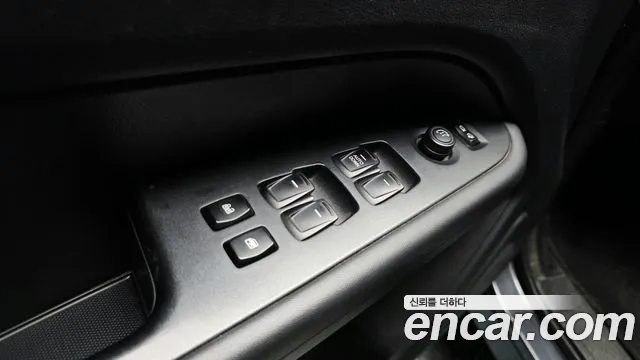KG_Mobility_Ssangyong Rexton Новый Rexton Sport Дизель 2.2 4WD — Фото автомобиля 15