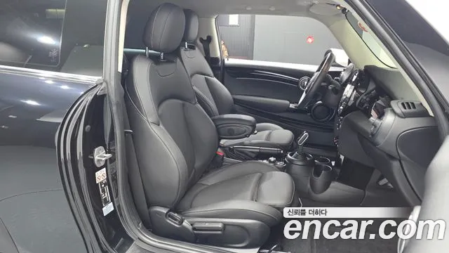 MINI Cooper — Фото автомобиля 16