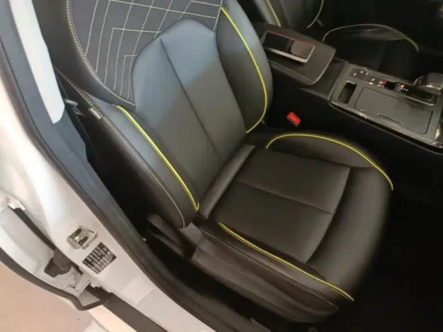 Roewe RX5 — Фото автомобиля 24