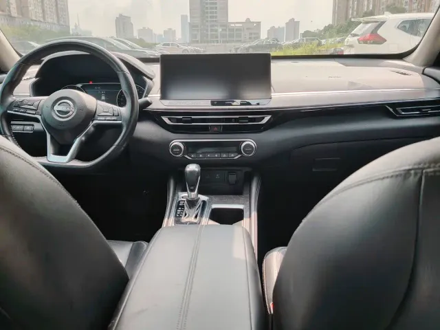 Nissan Teana — Фото автомобиля 5