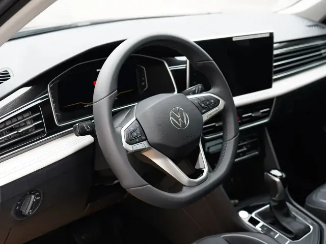 Volkswagen Tiguan L — Фото автомобиля 18