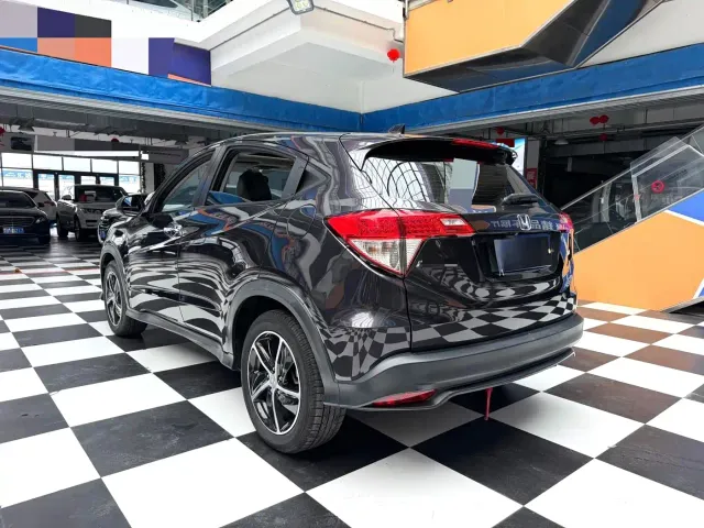 Honda Vezel — Фото автомобиля 6