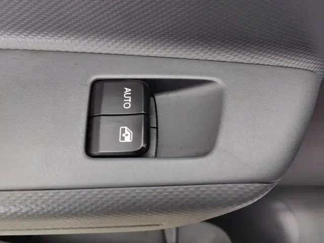Wuling Hongguang — Фото автомобиля 9