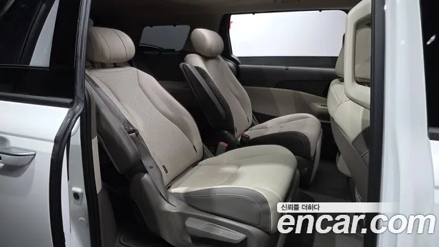 Kia Carnival 4th Gen — Фото автомобиля 17