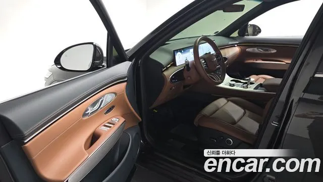 Genesis GV70 2.5T Бензин 2WD — Фото автомобиля 10