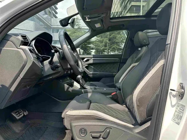 Audi Q3 — Фото автомобиля 4