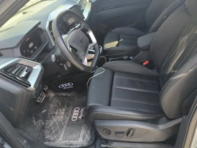 Audi Q4 e-tron — Фото автомобиля 9