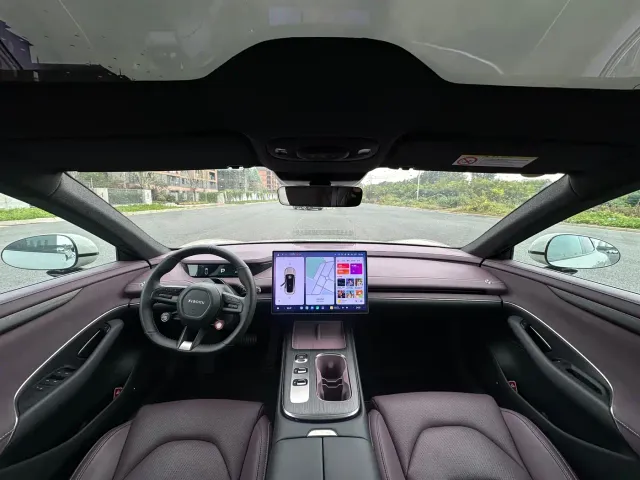Xiaomi SU7 — Фото автомобиля 21