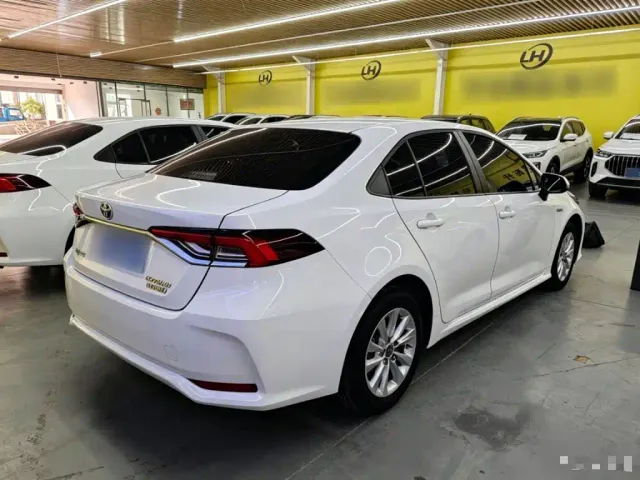 Toyota Corolla — Фото автомобиля 6