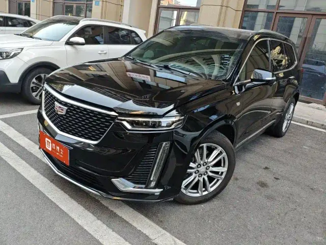 Фотография автомобиля — Cadillac XT6