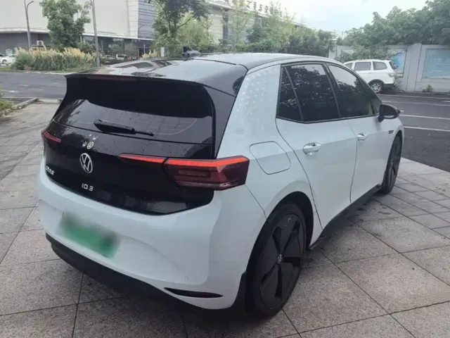 Volkswagen ID.3 — Фото автомобиля 6