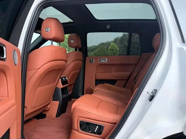 Li Auto L7 — Фото автомобиля 11