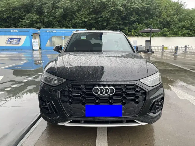 Audi Q5L — Фото автомобиля 2