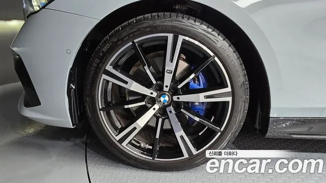 BMW 5-Series 5 серия (G60) 530i xDrive M Sport — Фото автомобиля 5